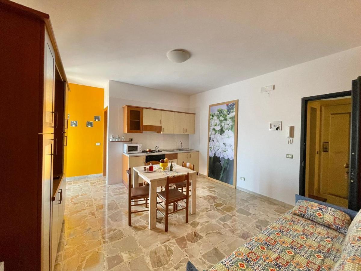 La Fresia Bianca Apartment Sciacca Bagian luar foto